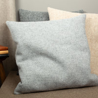 Deko-Kissen-40x40-grau-creme-1