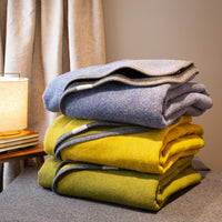 Wolldecke_Lodendecke_Schurwolle_Stapel_verschiedene_Farben-4