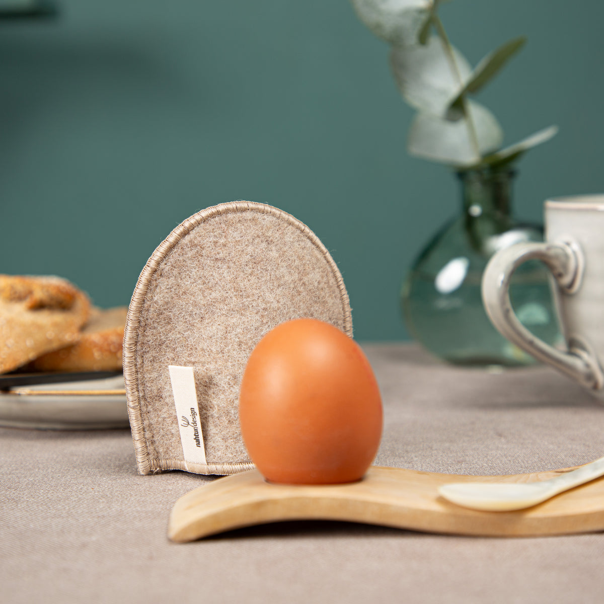 beige_Eierwaermer_Loden_Haube-3