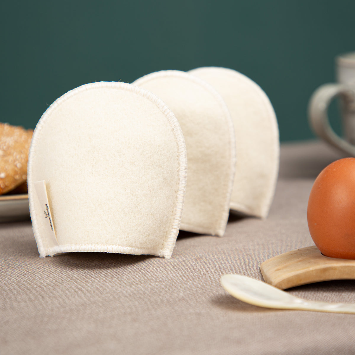 creme_Eierwaermer_Loden_Haube-5