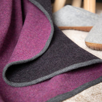 lodendecke-schurwolle-warme_wolldecke-beere-rosa-6