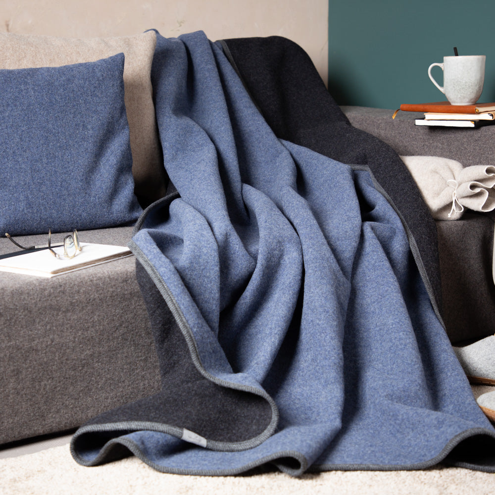 lodendecke-schurwolle-warme_wolldecke-blau
