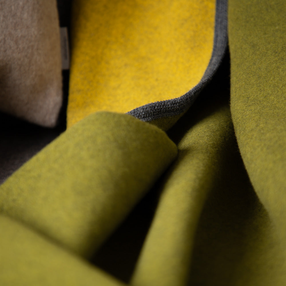 lodendecke-schurwolle-warme_wolldecke-grun-gelb-3