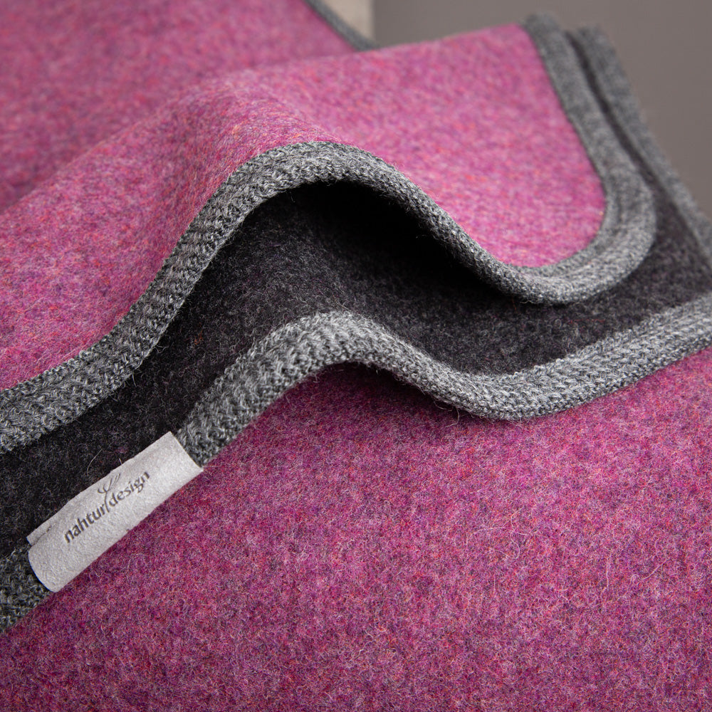 wolldecke-lodendecke-reine_schurwolle-beere_schwarz-2