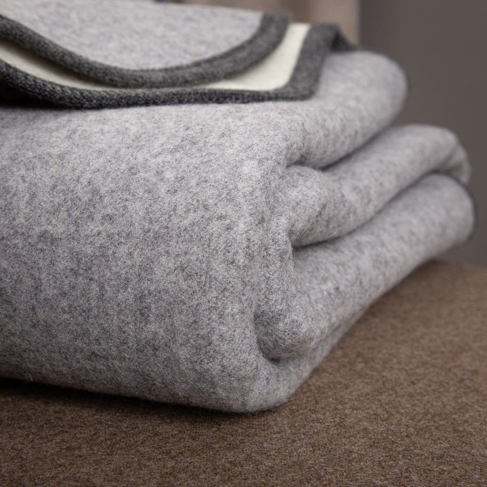 wolldecke-lodendecke-reine_schurwolle-grau_creme-5