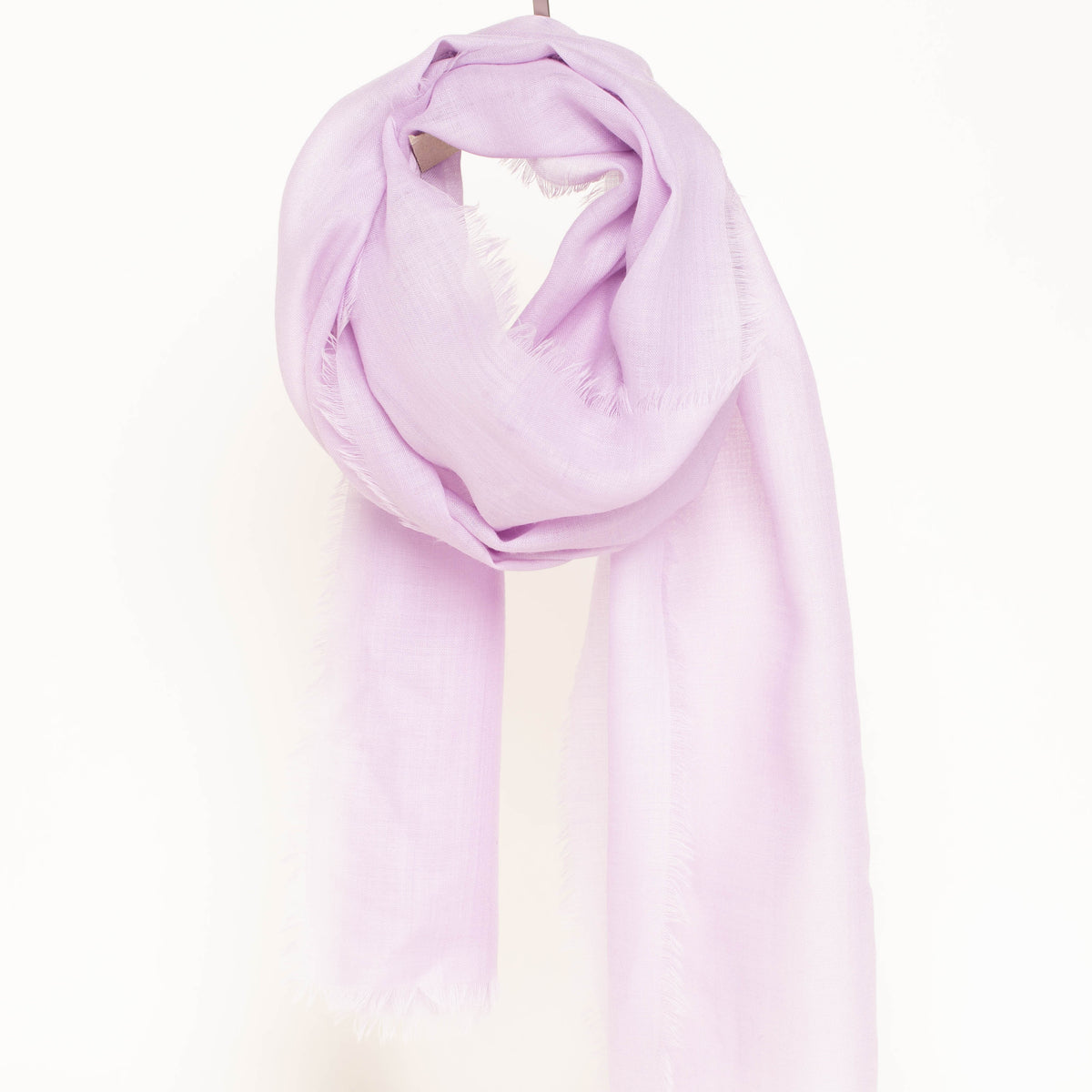 hauchzarter Schal aus Wolle rosa