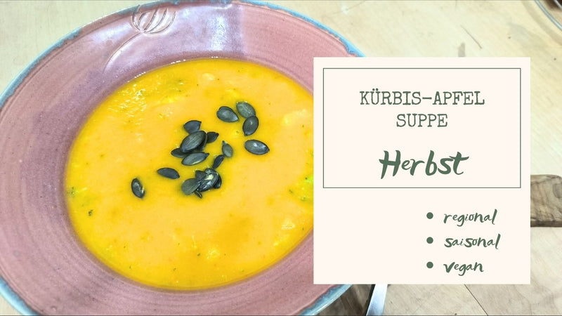 Kürbis-Apfelsuppe mit Karotten