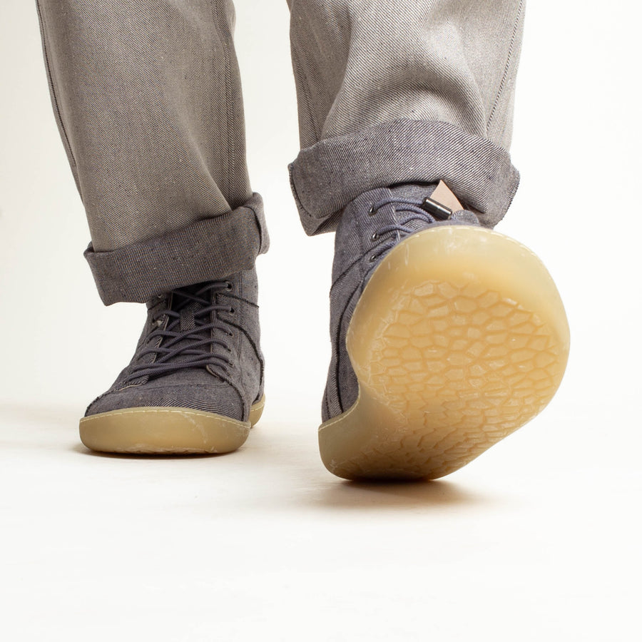 Knöchelhohe Barfußschuhe aus Bioleinen und Wolle