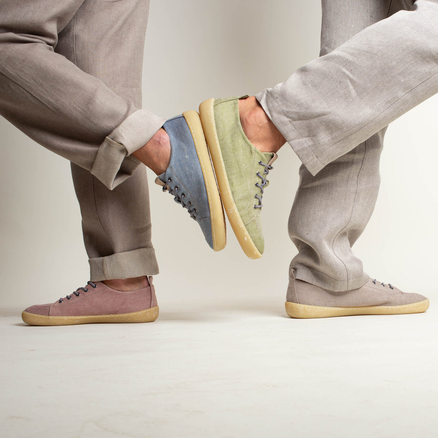Flache Barfußschuhe aus Bioleinen für den Sommer