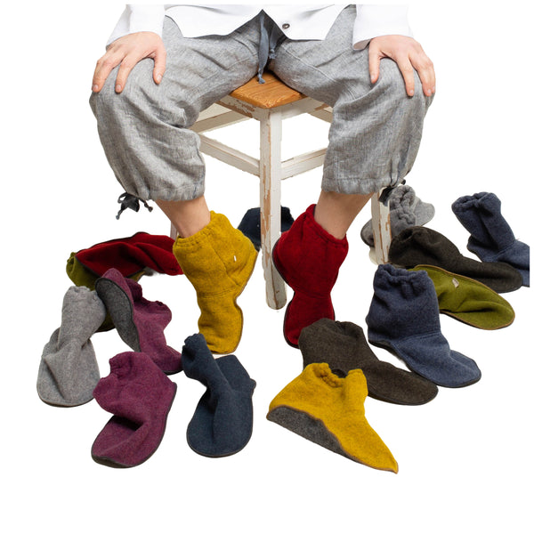 Bettschuhe und Fußwärmer aus Merinowolle viele Farben