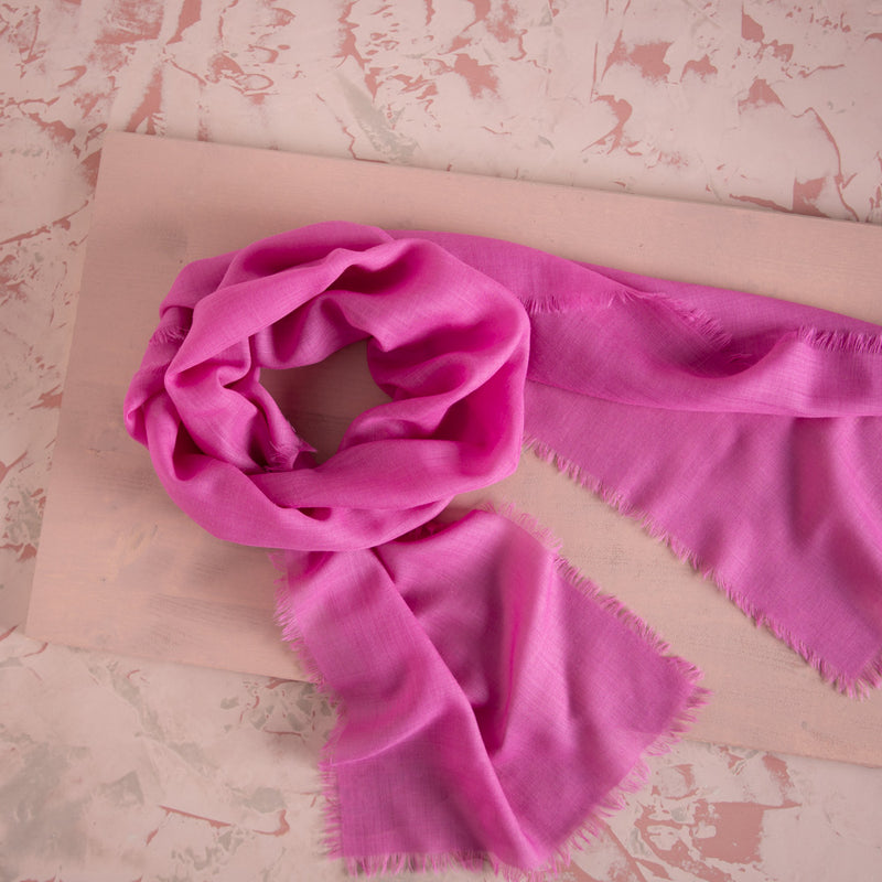 Huachfeiner_Wollschal-Merinowolle-pink