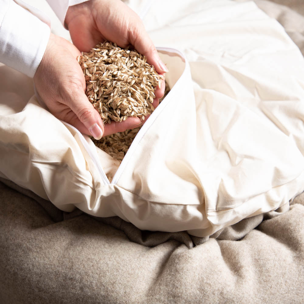 Hundedonut_MongolischeMerinowolle-Naturfuellung_grau-beige-10_6804ba30-c587-4955-868b-481a14725f1f