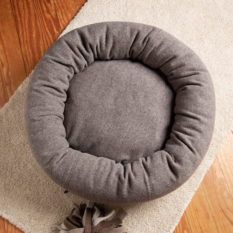 Hundedonut_reineSchurwolle-Naturfuellung_braun