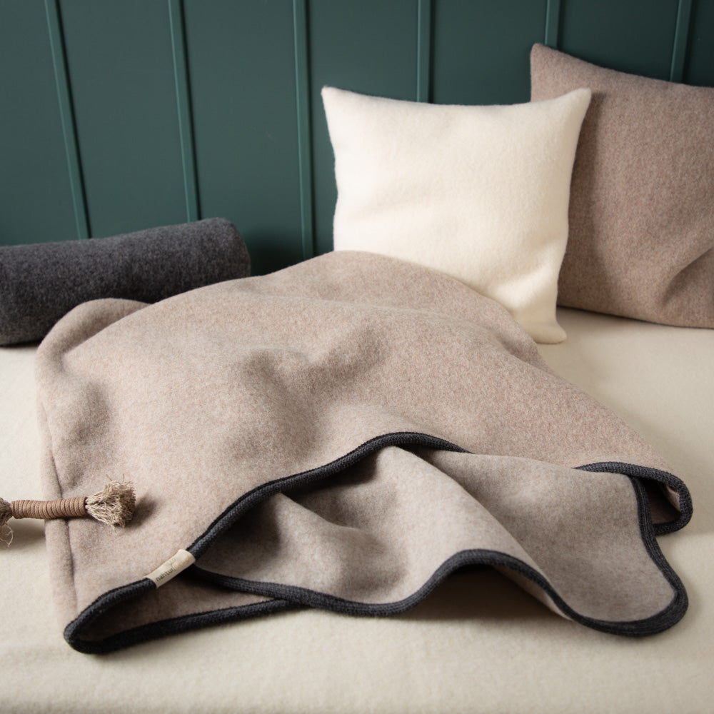 Hundeschlafsack aus mongolischer Merinowolle