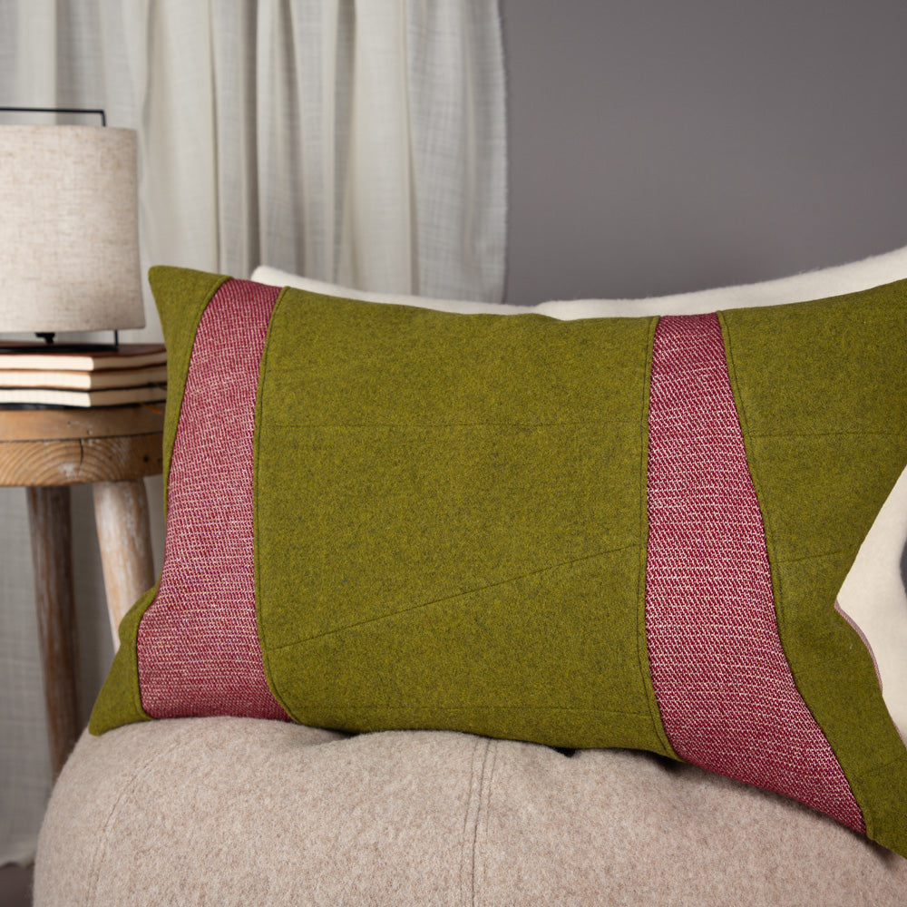 Unikat Sofakissen | 40 × 60 cm | mit Naturfüllung | Hellgrün