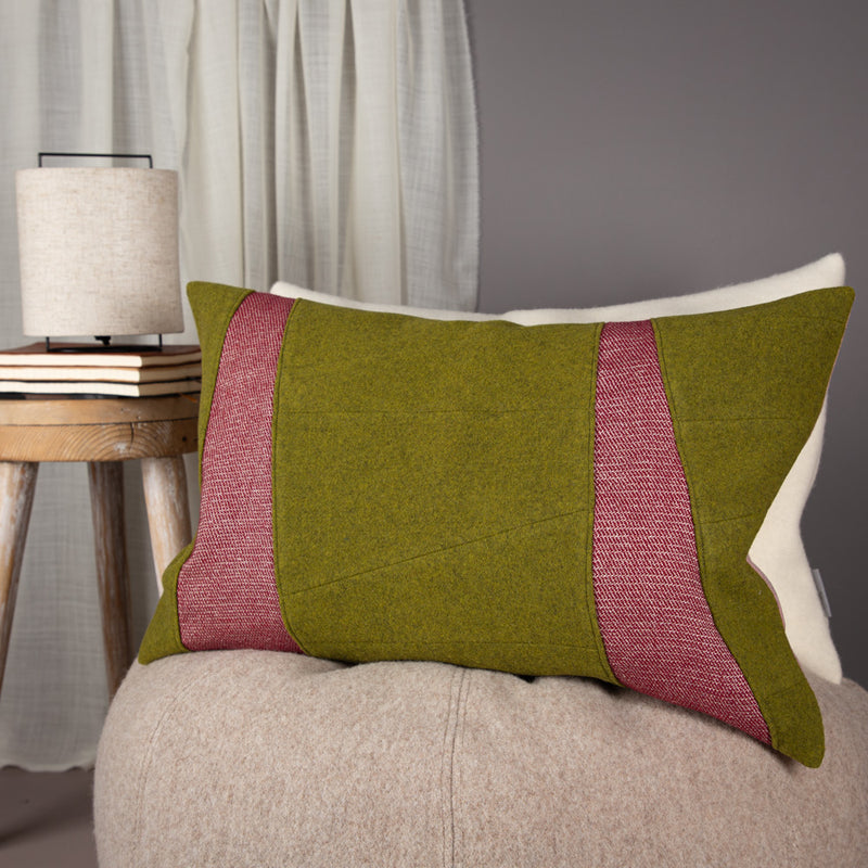 Unikat Sofakissen | 40 × 60 cm | mit Naturfüllung | Hellgrün