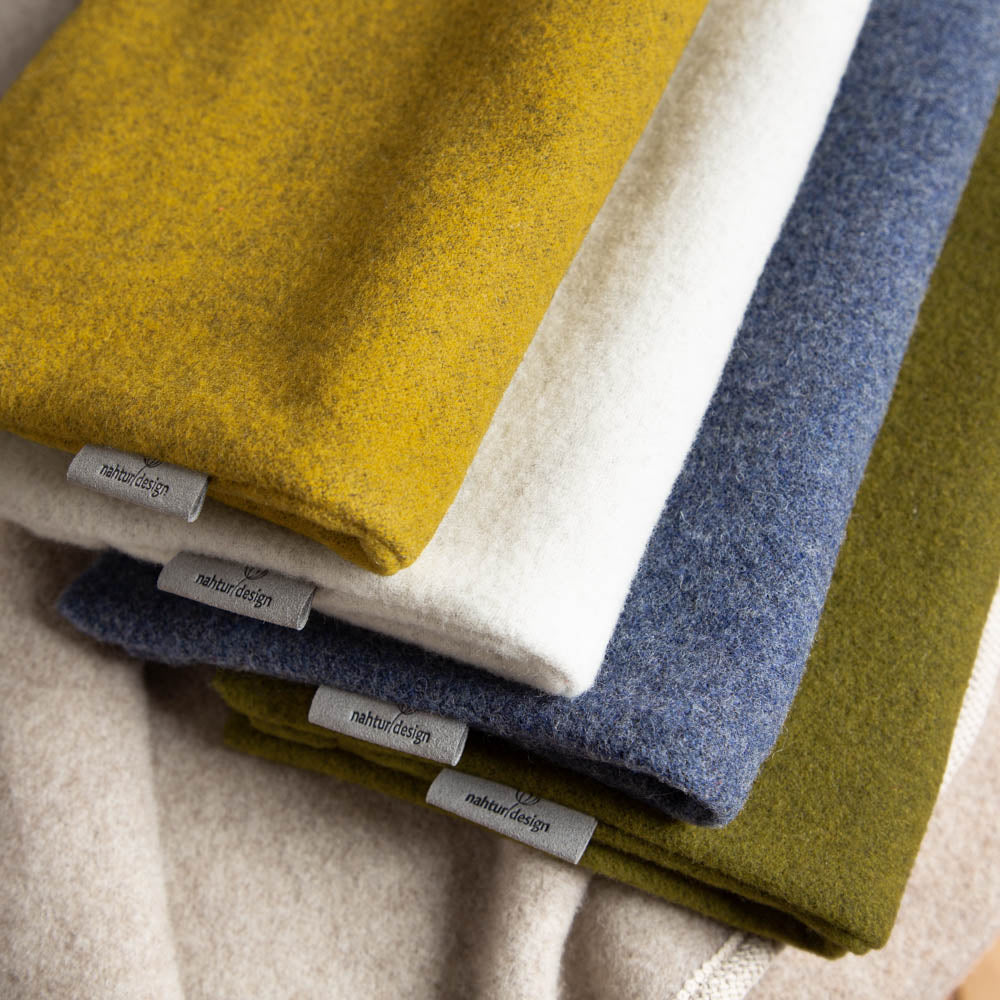 Kuschelkissen_Wollefuellung_verschiedeneGroessen_Sofakissen_Loden_Farbfloete-5