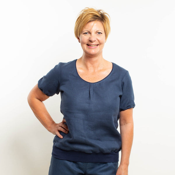 blaues Leinenshirt mit Rundhals