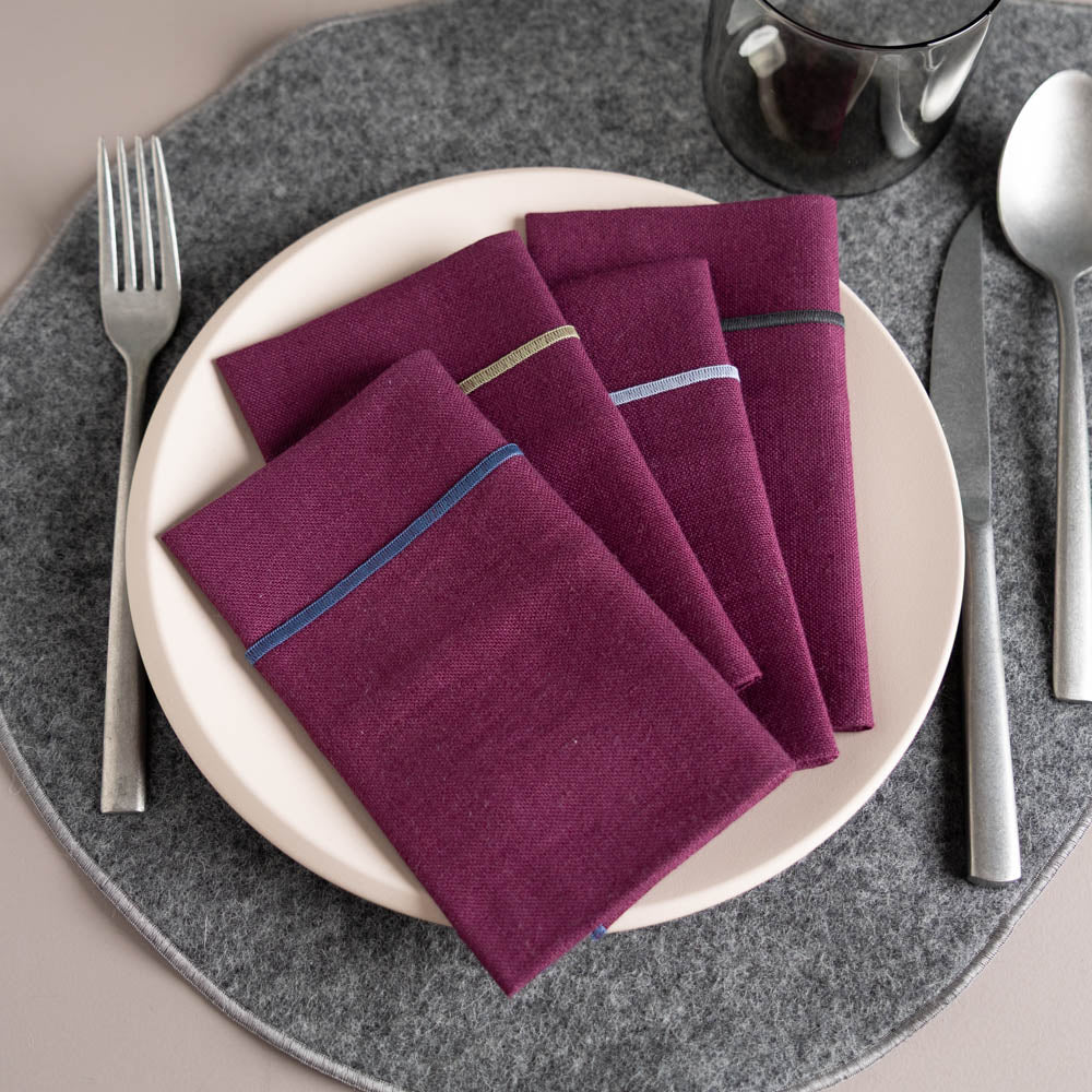 Leinenservietten_Set_Einzelstuecke_violett_2_von_3