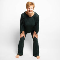 Yogahose und Shirt Leinenjersey dunkelgrün Frontalansicht