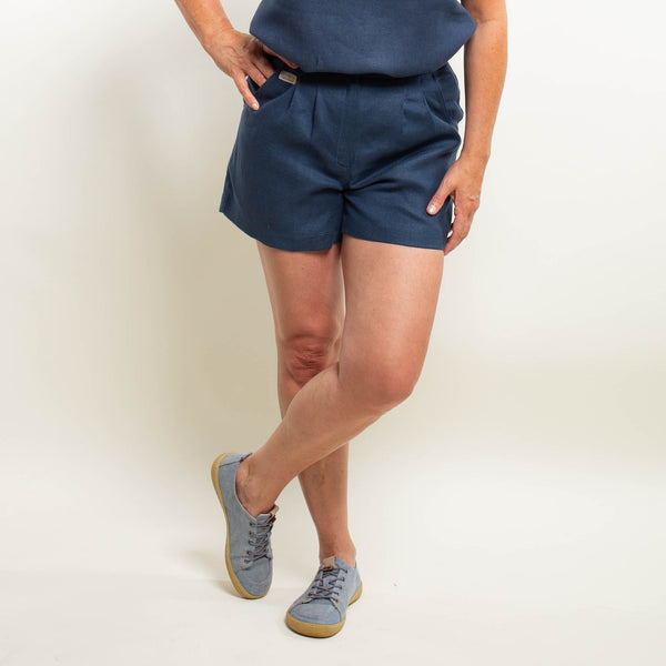 Leinenshorts mit Bundfalten blau