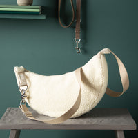 Moon-Bag_Pluesch-creme-Schurwolle-5