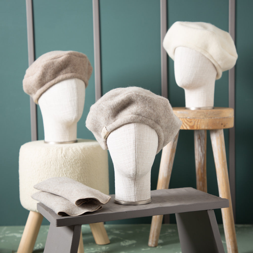 MuetzeundPulswaermer-Merinowolle-Baskenmuetze-beige-ungefaerbt-4