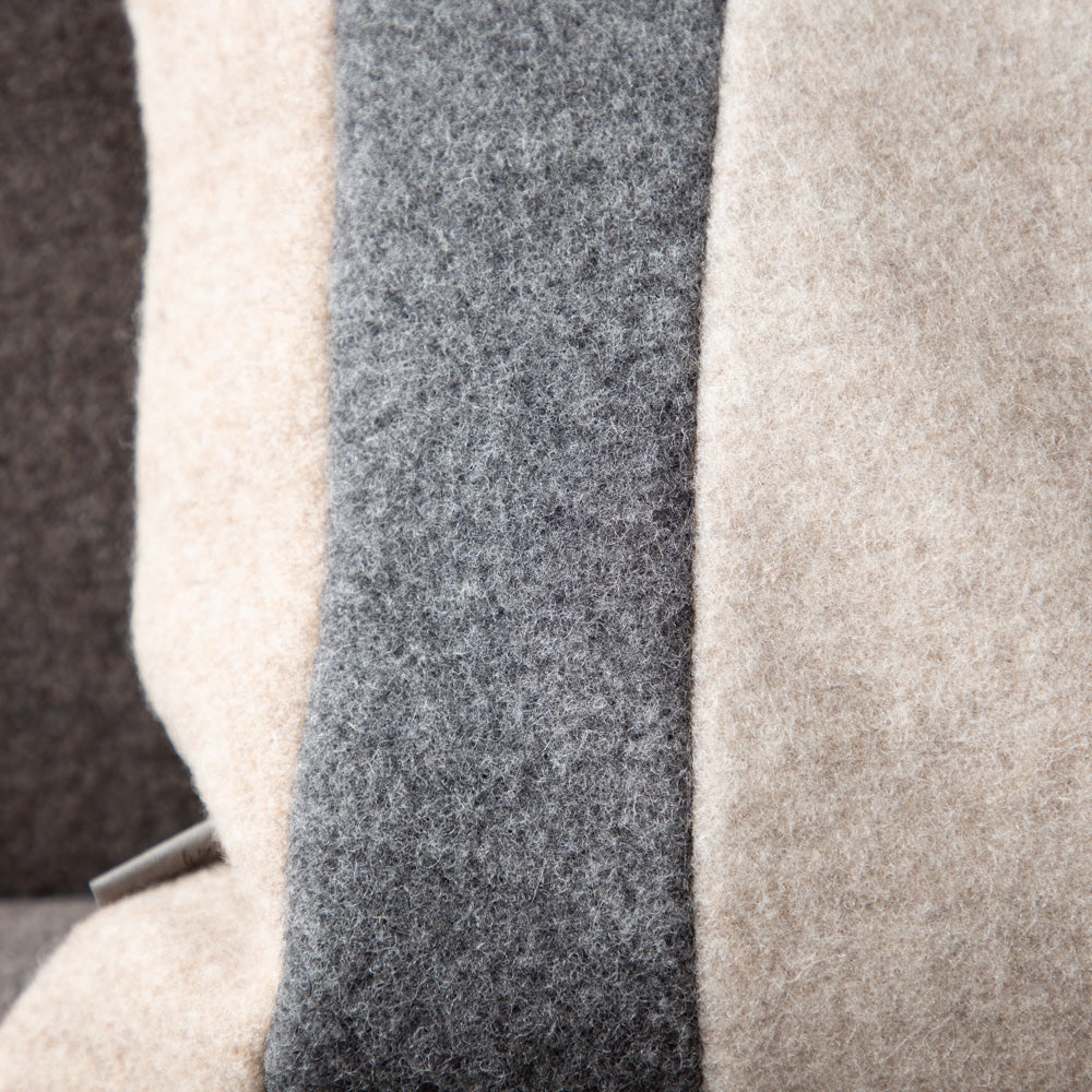 Sofakissen_40x60_cm_beige_Wolle_Naturfuellung-5