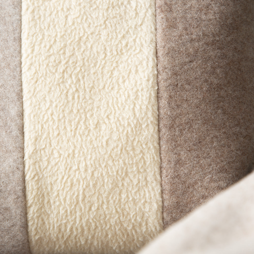 Sofakissen_40x60_cm_beige_Wolle_Naturfuellung-6