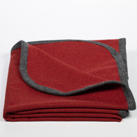 Kühlende Bettdecke | Leinenlaken und leichte Wolldecke aus Merinowolle