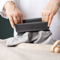 Strampelsack_Pucksack_Merinowolle_Feinloden_grau_2von2