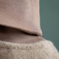 Strampelsack_Pucksack_PremiumMerinowolle_Mongolwolle_grau-beige_ungefaerbt_5von5