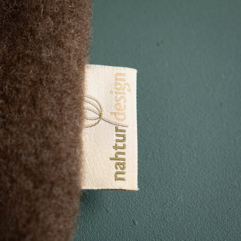 Strampelsack_Pucksack_Premium_Merinowolle_Mongolwolle_schokobraun_ungefaerbt_4_von_5