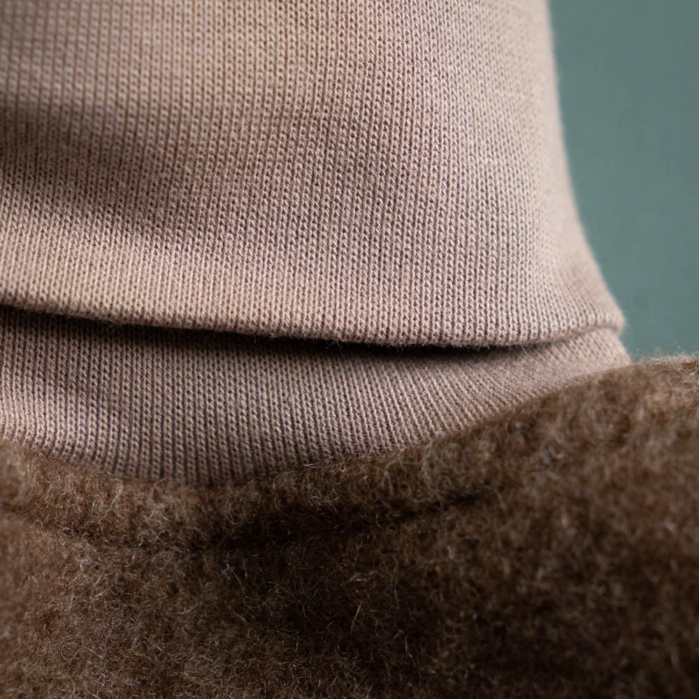 Strampelsack_Pucksack_Premium_Merinowolle_Mongolwolle_schokobraun_ungefaerbt_5_von_5