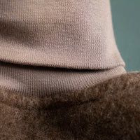 Strampelsack_Pucksack_Premium_Merinowolle_Mongolwolle_schokobraun_ungefaerbt_5_von_5