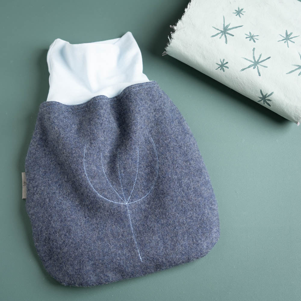 Strampelsack_Pucksack_Schurwolle_Flauschloden_blau_2_von_5