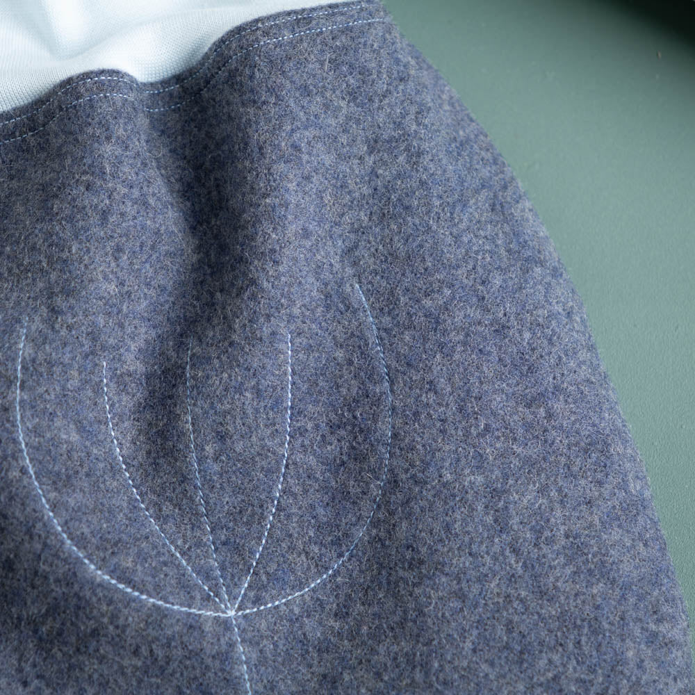Strampelsack_Pucksack_Schurwolle_Flauschloden_blau_3_von_5