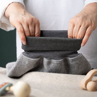 Strampelsack_Pucksack_Schurwolle_Flauschloden_grau_2_von_2