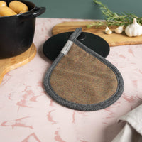 Topflappen_reine_Schurwolle_braun_1_von_4
