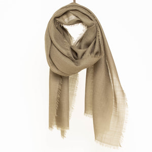 hauchzarter Schal aus mulesingfreier Bio-Merinowolle - EINZELSTÜCK - braun