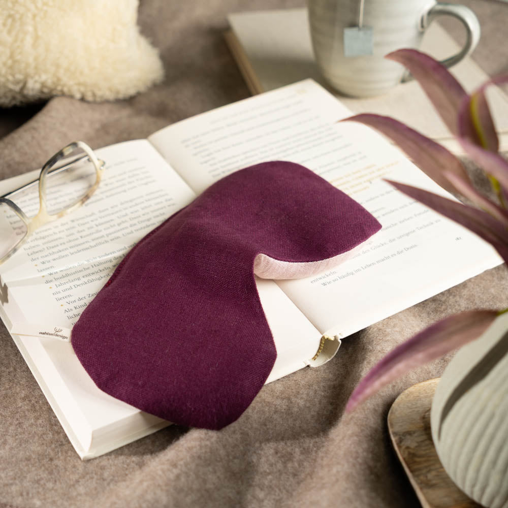 augenkissen_augenmaske_naturfullung_leinen_bioleinen_violett-rosa_1_von_4