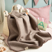 babydecke_kinderdecke_mongolische_merinowolle_ungefarbt-hellbraun
