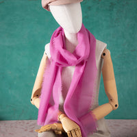 hauchfeiner_wollschal-merinowolle-mulesingfrei-atmungsaktiv-pink