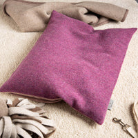 hundekissen_schurwolle_dinkelfullung_beere