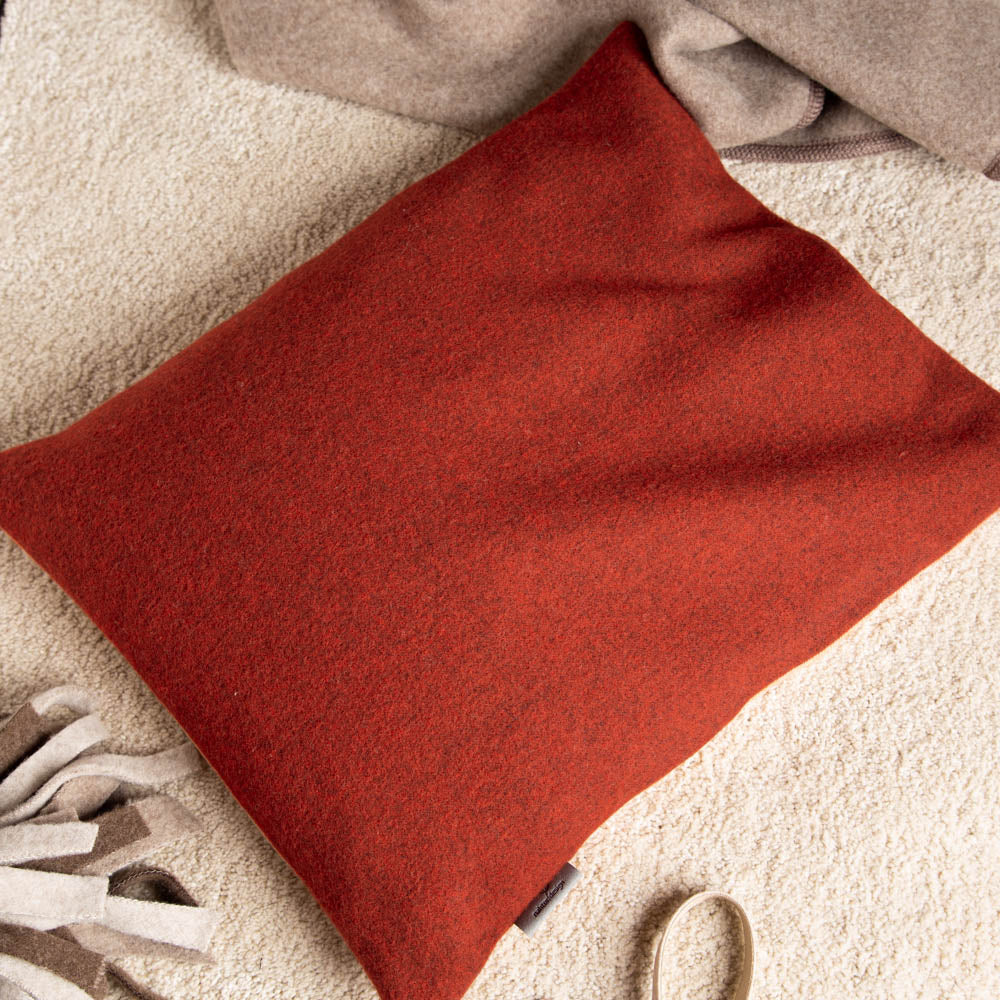 hundekissen_schurwolle_dinkelfullung_rot-5