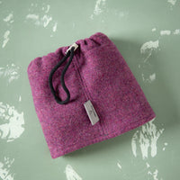 hundeloop-schurwolle-loden-weich-warm-atmungsaktiv-ohneplastik-beere