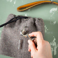 hundeloop-schurwolle-loden-weich-warm-atmungsaktiv-ohneplastik-braun-4