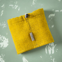 hundeloop-schurwolle-loden-weich-warm-atmungsaktiv-ohneplastik-curry-2