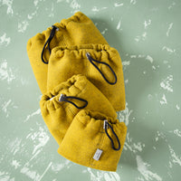 hundeloop-schurwolle-loden-weich-warm-atmungsaktiv-ohneplastik-curry-4