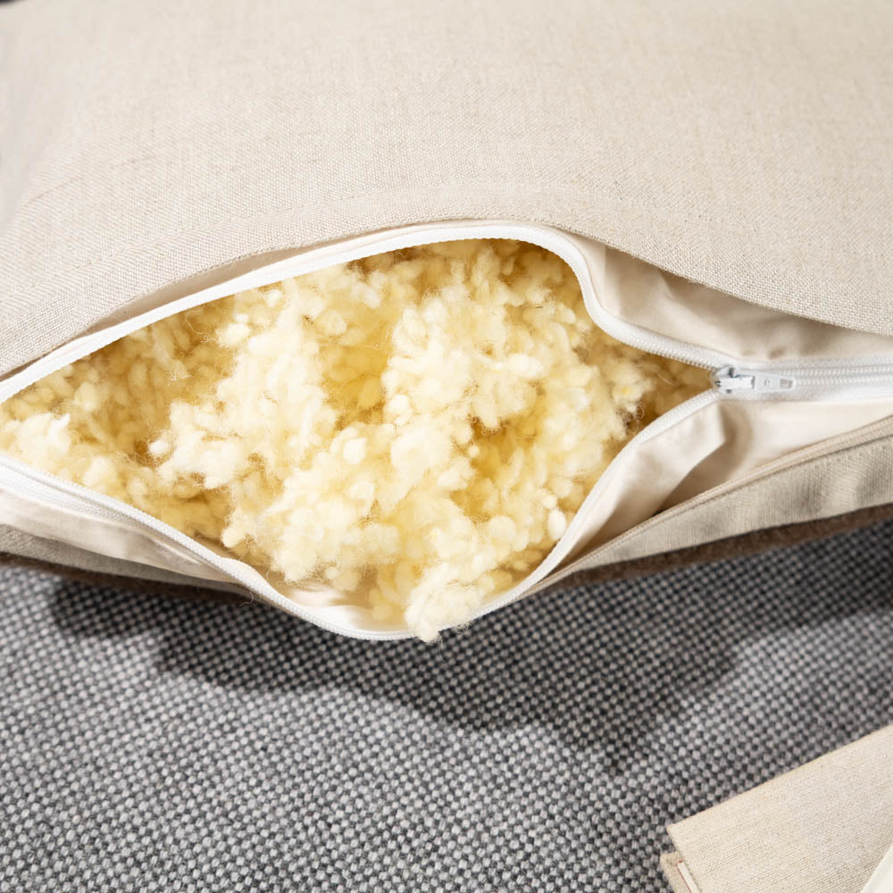 kleines_kissen_100_mongolische_merinowolle_kuschelkissen_wollefullung_bezug_aus_loden_no_3_5_von_7
